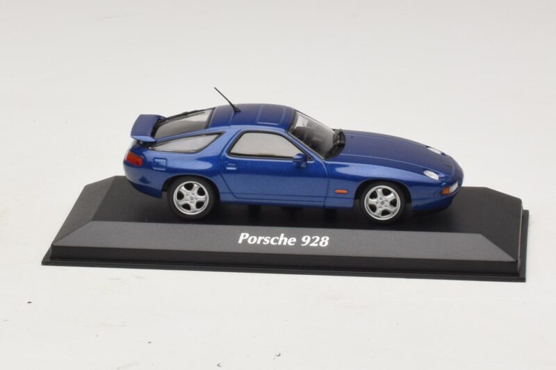 Porsche 928 ブルーメタリック Maxichamps 1:43 940068101 メタル