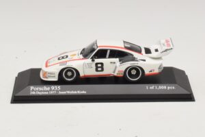 Porsche 935 Kremer Racing #8 R. Joest / B. Wollek 24 Hours of Daytona 1977 Minichamps 1:43 400776308 メタル