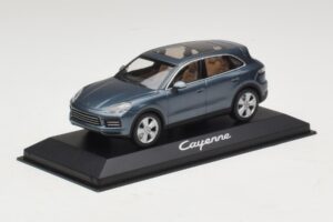 Porsche Cayenne E3 Blue Metallic Minichamps 1:43 WAP0203110J メタル - 画像 2/4
