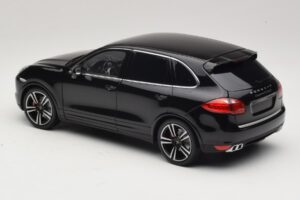 Porsche Cayenne Turbo S 92A ブラックメタリック Minichamps 1:18 110062100 メタル - 画像 7/8