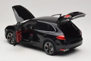 Porsche Cayenne Turbo S 92A ブラックメタリック Minichamps 1:18 110062100 メタル - 画像 5/8
