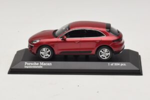Porsche Macan 95B レッドメタリック Minichamps 1:43 410062600 メタル
