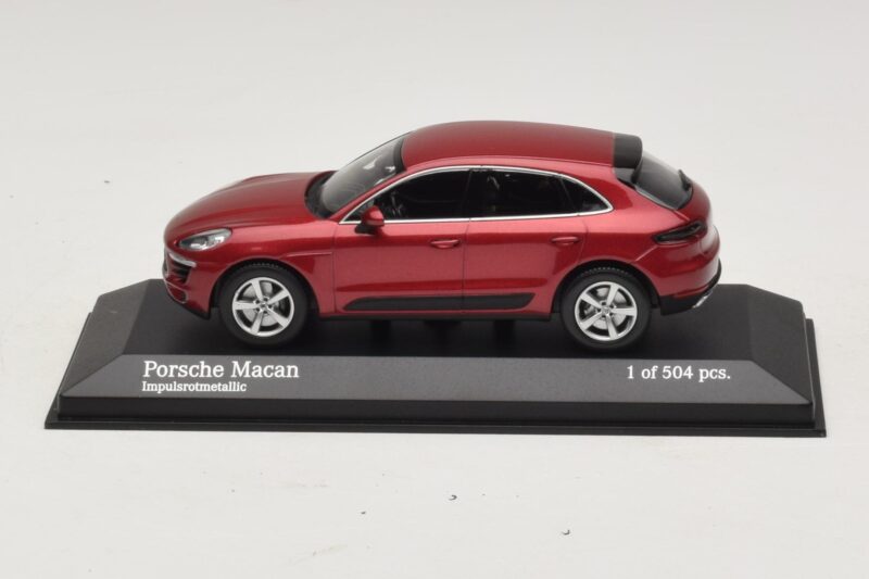 Porsche Macan 95B レッドメタリック Minichamps 1:43 410062600 メタル
