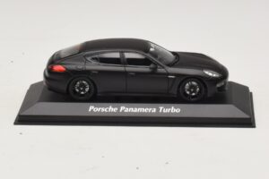 Porsche Panamera 970 Turbo マットブラック Maxichamps 1:43 940062370 メタル