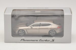 Porsche Panamera 970 Turbo S ブロンズメタリック Minichamps 1:43 WAP0200600E メタル - 画像 4/4