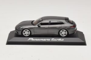 Porsche Panamera 971 Turbo グレーメタリック Minichamps 1:43 WAP0207610H メタル