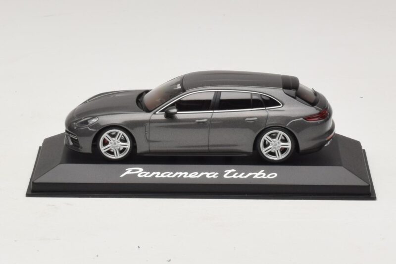 Porsche Panamera 971 Turbo グレーメタリック Minichamps 1:43 WAP0207610H メタル
