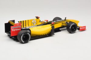 Renault R30 Showcar #11 R. Kubica F1 2010 Minichamps 1:18 150100081 メタル - 画像 2/6