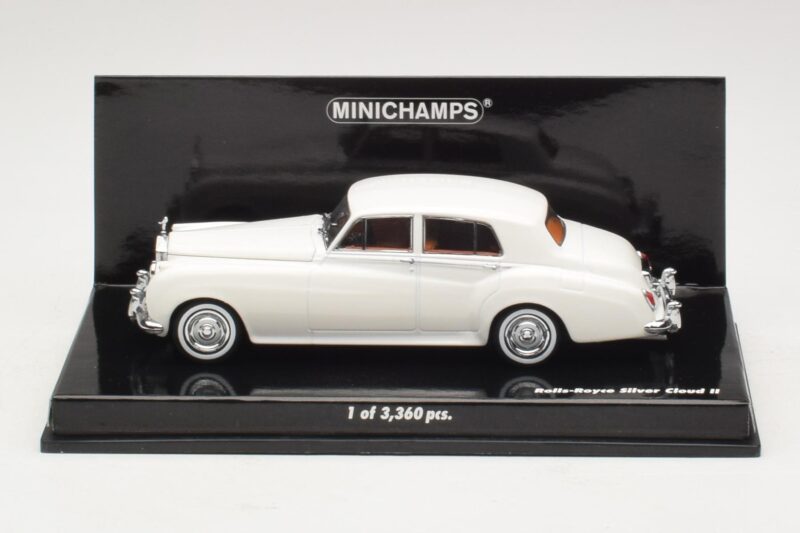 Rolls-Royce Silver Cloud II ホワイト Minichamps 1:43 436134900 メタル
