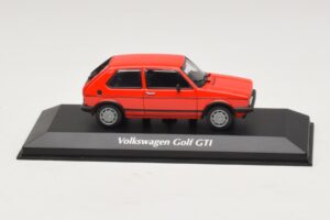 Volkswagen Golf GTI Mk1 レッド Maxichamps 1:43 940055170 メタル