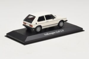 Volkswagen Golf GTI Mk1 ホワイト Maxichamps 1:43 940055171 メタル - 画像 2/4