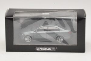 Volkswagen Jetta Mk6 Grey Metallic Minichamps 1:43 400059000 メタル - 画像 4/4