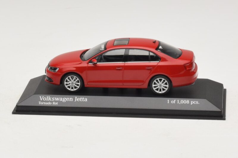 Volkswagen Jetta Mk6 レッド Minichamps 1:43 400059001 メタル