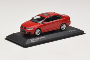 Volkswagen Jetta Mk6 レッド Minichamps 1:43 400059001 メタル - 画像 2/4