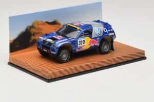 Volkswagen Race Touareg Red Bull #310 ディーラーエディション 2005 Minichamps 1:43 7LO099400PD310 メタル - 画像 2/5
