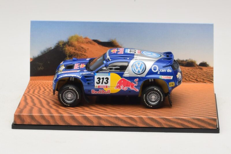 Volkswagen Race Touareg Red Bull #313 ディーラーエディション 2005 Minichamps 1:43 7LO099400PD313 メタル