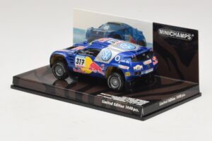 Volkswagen Race Touareg Red Bull #317 Gordon / von Zitzewitz Dakar Rally 2005 Minichamps 1:43 436055317 メタル - 画像 3/5