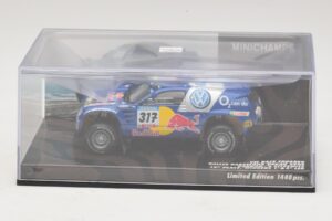 Volkswagen Race Touareg Red Bull #317 Gordon / von Zitzewitz Dakar Rally 2005 Minichamps 1:43 436055317 メタル - 画像 4/5