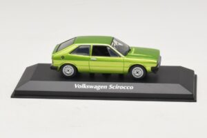 Volkswagen Scirocco Mk1 グリーンメタリック Maxichamps 1:43 940050420 メタル