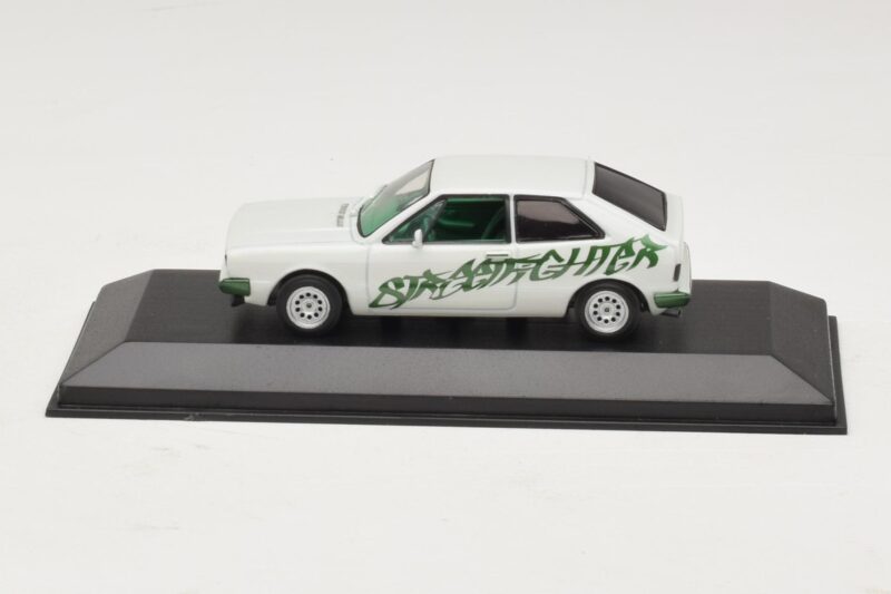 Volkswagen Scirocco Mk1 Streetfighter ホワイト Minichamps 1:43 430050424 メタル