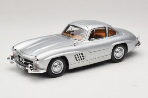 Mercedes 300 SL W198 Gullwing シルバー Norev 1:18 183857 メタル