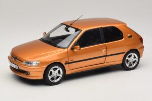 Peugeot 306 S16 ブレーズイエロー Norev 1:18 Peugeot 306 S16 ブレーズイエロー Norev 1:18 184940 メタル