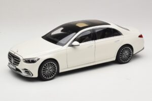 Mercedes S-Class W223 AMG Line ホワイト Norev 1:18 Mercedes S-Class W223 AMG Line ホワイト Norev 1:18 183807 メタル