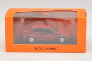 Alfa Romeo 75 V6 3.0 America レッド Maxichamps 1:43 940120461 メタル - 画像 5/5