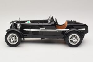Alfa Romeo 8C Monza ブラック Bburago 1:18 3014-P1 メタル - 画像 3/6