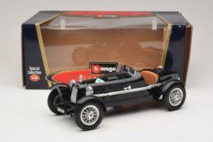 Alfa Romeo 8C Monza ブラック Bburago 1:18 3014-P1 メタル - 画像 6/6