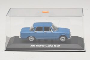 Alfa Romeo Giulia 1600 ブルー Maxichamps 1:43 940120900 メタル - 画像 4/5