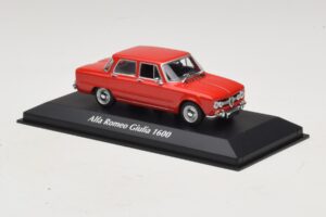 Alfa Romeo Giulia 1600 レッド Maxichamps 1:43 940120901 メタル - 画像 3/5