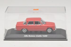 Alfa Romeo Giulia 1600 レッド Maxichamps 1:43 940120901 メタル - 画像 4/5