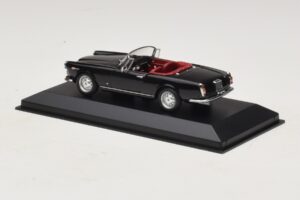 Alfa Romeo Giulia Spider ブラック Minichamps 1:43 400120730 メタル - 画像 3/5