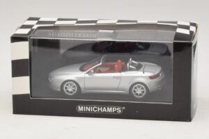 Alfa Romeo Giulia Spider シルバー Minichamps 1:43 400120731 メタル - 画像 5/5
