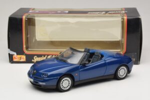 Alfa Romeo Spider 916 ブルー Maisto 1:18 31831 メタル - 画像 8/8