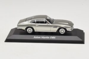 Aston Martin DBS シルバー Maxichamps 1:43 940137600 メタル
