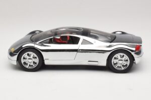 Audi Avus Quattro Chrome Silver Revell 1:18 08830 メタル - 画像 4/8