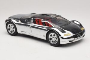 Audi Avus Quattro Chrome Silver Revell 1:18 08830 メタル - 画像 6/8