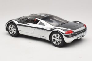 Audi Avus Quattro Chrome Silver Revell 1:18 08830 メタル - 画像 7/8