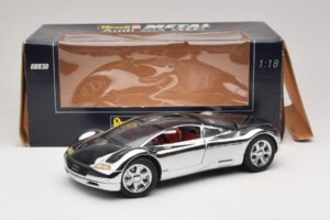 Audi Avus Quattro Chrome Silver Revell 1:18 08830 メタル - 画像 8/8