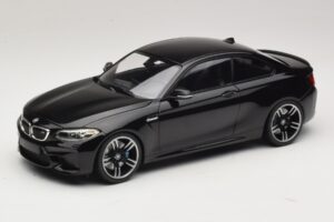 BMW M2 F87 ブラックメタリック Minichamps 1:18 BMW M2 F87 ブラックメタリック Minichamps 1:18 155026100 Diecast
