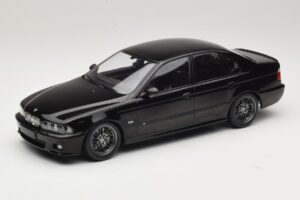 BMW M5 E39 ブラック KK-Scale 1:18 KKDC181623 メタル