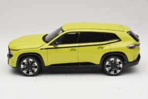 BMW XM G09 イエロー Minichamps 1:18 110023302 メタル - 画像 4/8