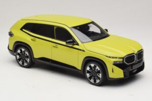 BMW XM G09 イエロー Minichamps 1:18 110023302 メタル - 画像 6/8