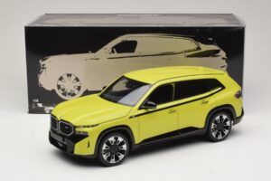 BMW XM G09 イエロー Minichamps 1:18 110023302 メタル - 画像 8/8