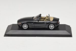 BMW Z4 E85 ブラックメタリック 交換用ボックス Minichamps 1:43 BMW Z4 E85 ブラックメタリック 交換用ボックス Minichamps 1:43 80420144055-R1 Diecast