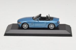 BMW Z4 E85 ライトブルーメタリック 交換用ボックス Minichamps 1:43 80420144054-R1 Diecast