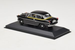 Borgward Isabella タクシー ブラック Minichamps 1:43 400096095 メタル - 画像 3/5