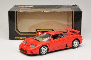Bugatti EB110 レッド Bburago 1:18 3055-P1 メタル - 画像 8/8
